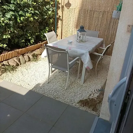 Appartamento Escapade Cocooning Résidence Avec Piscine Rez De Jardin Fibre Orange Fréjus