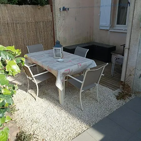 Escapade Cocooning Résidence Avec Piscine Rez De Jardin Fibre Orange *